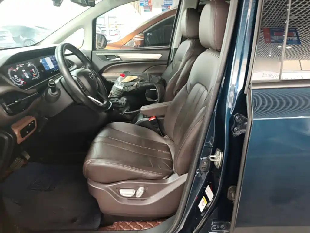 GAC Motor Trumpchi M6 — миниатюра 15