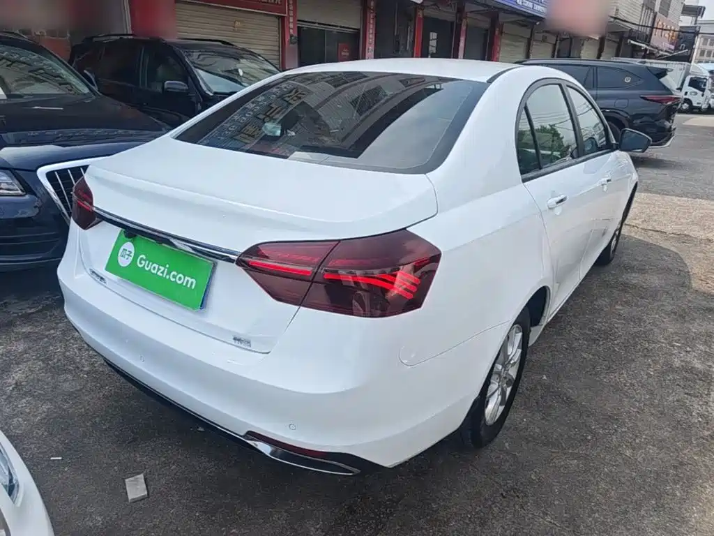 Geely Emgrand — миниатюра 7