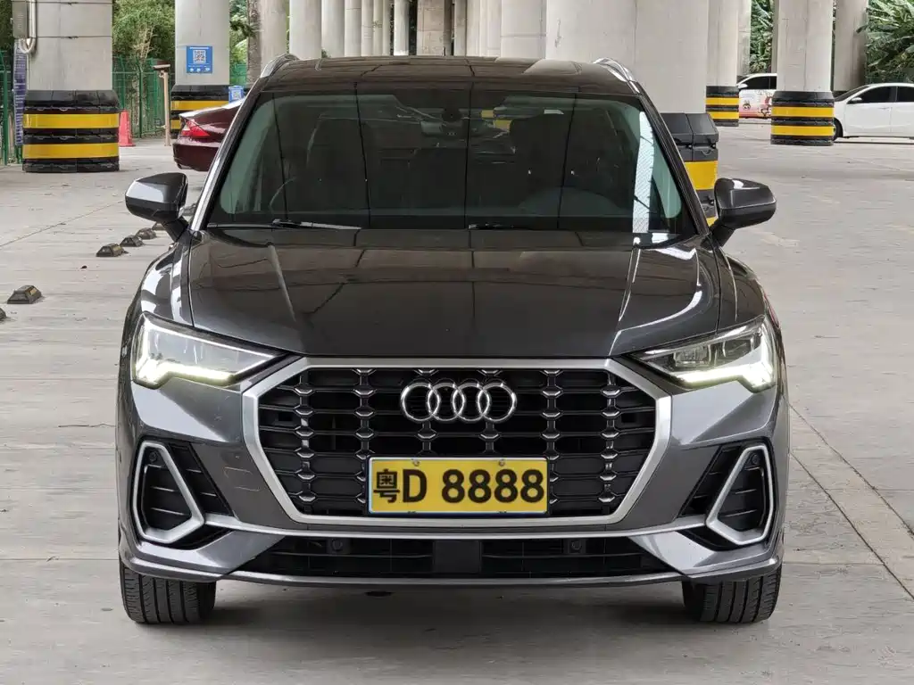 Audi Q3 2021