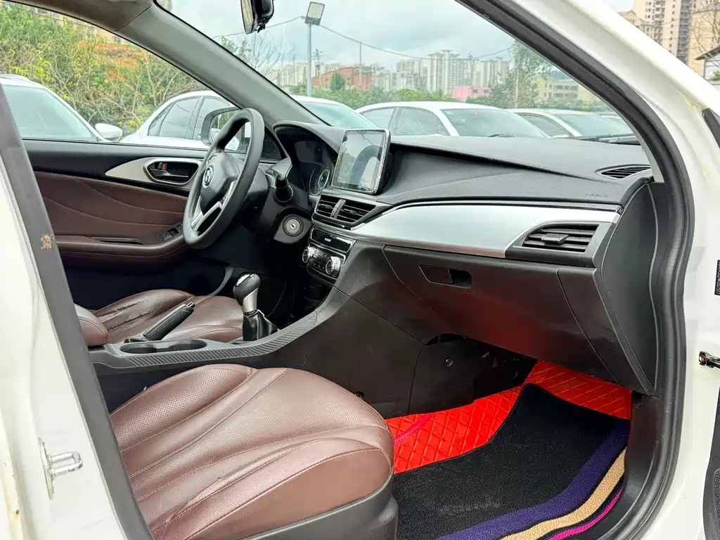 Soueast A5 Yiwu — миниатюра 7