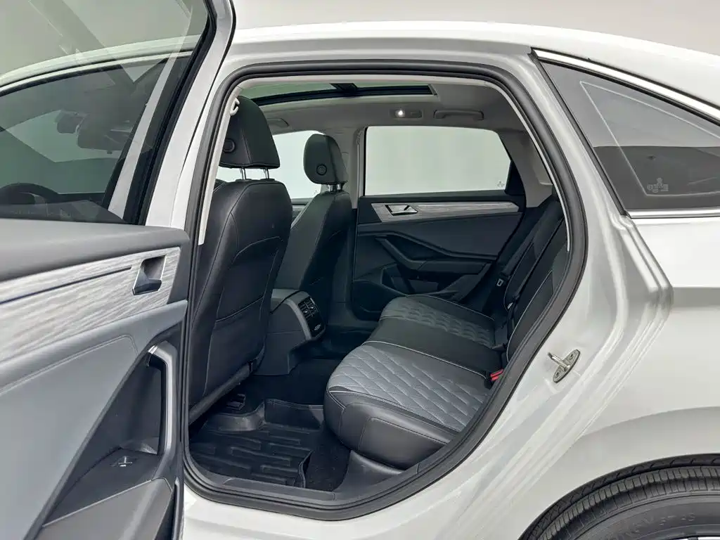 Volkswagen Sagitar — миниатюра 19