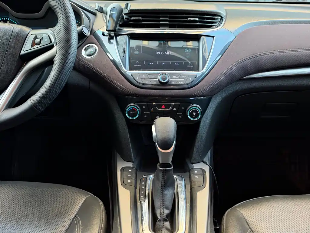 Chevrolet Malibu — миниатюра 10