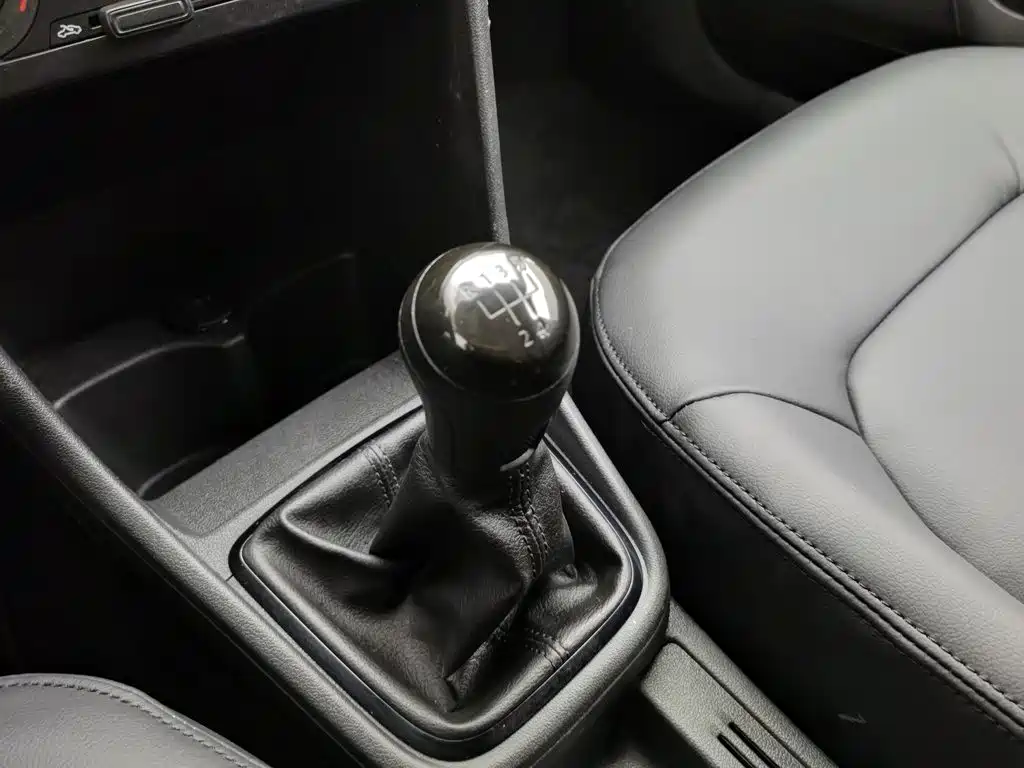 Volkswagen Santana — миниатюра 13
