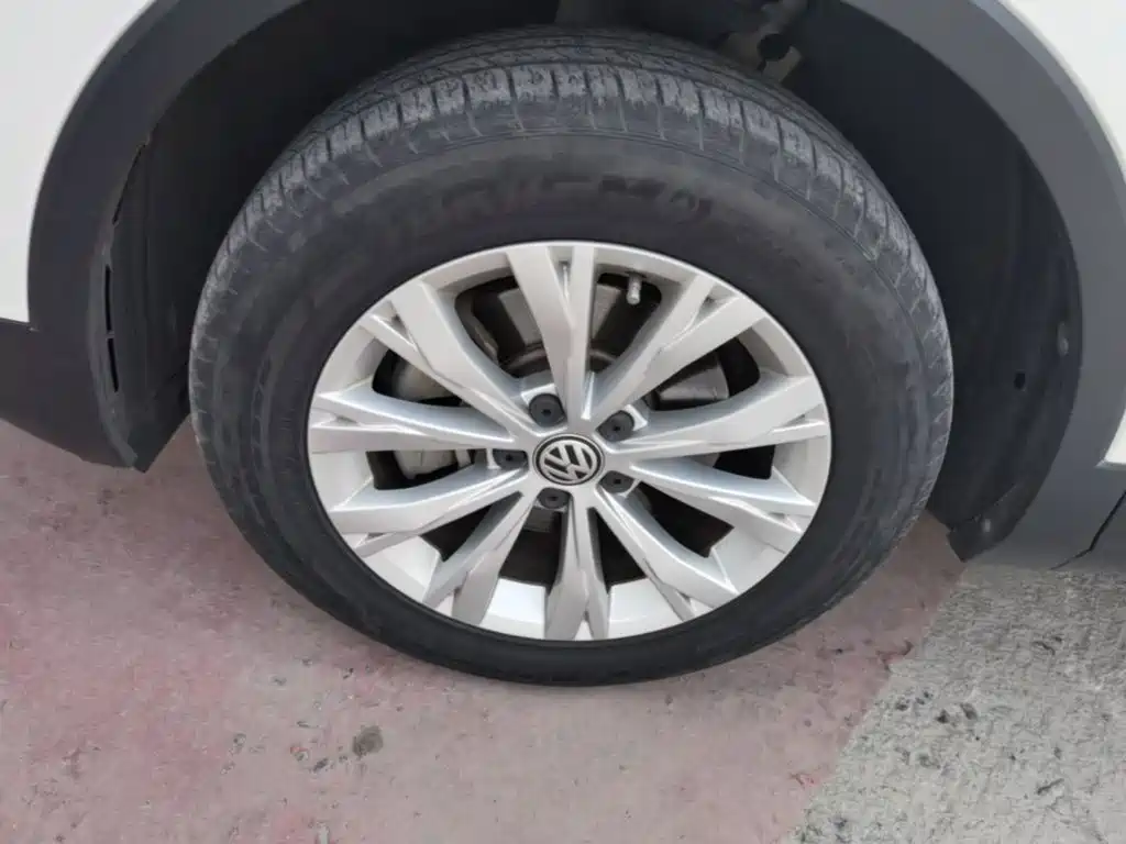 Volkswagen Tiguan L — миниатюра 23