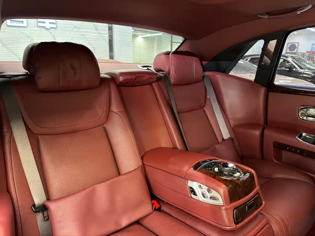 Rolls-Royce Ghost — миниатюра 7