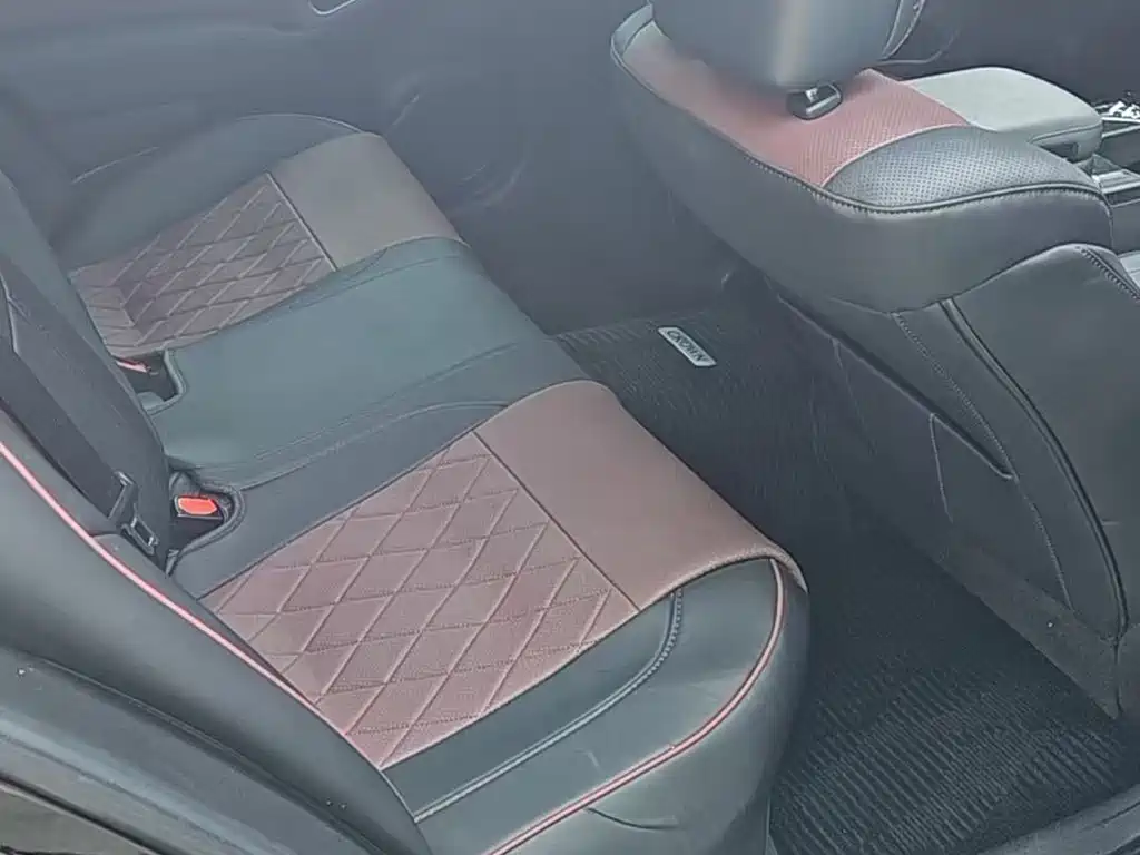 Toyota Crown — миниатюра 5