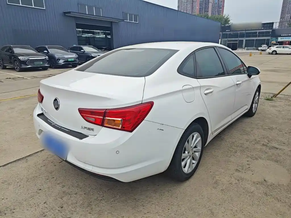 Buick Verano — миниатюра 7