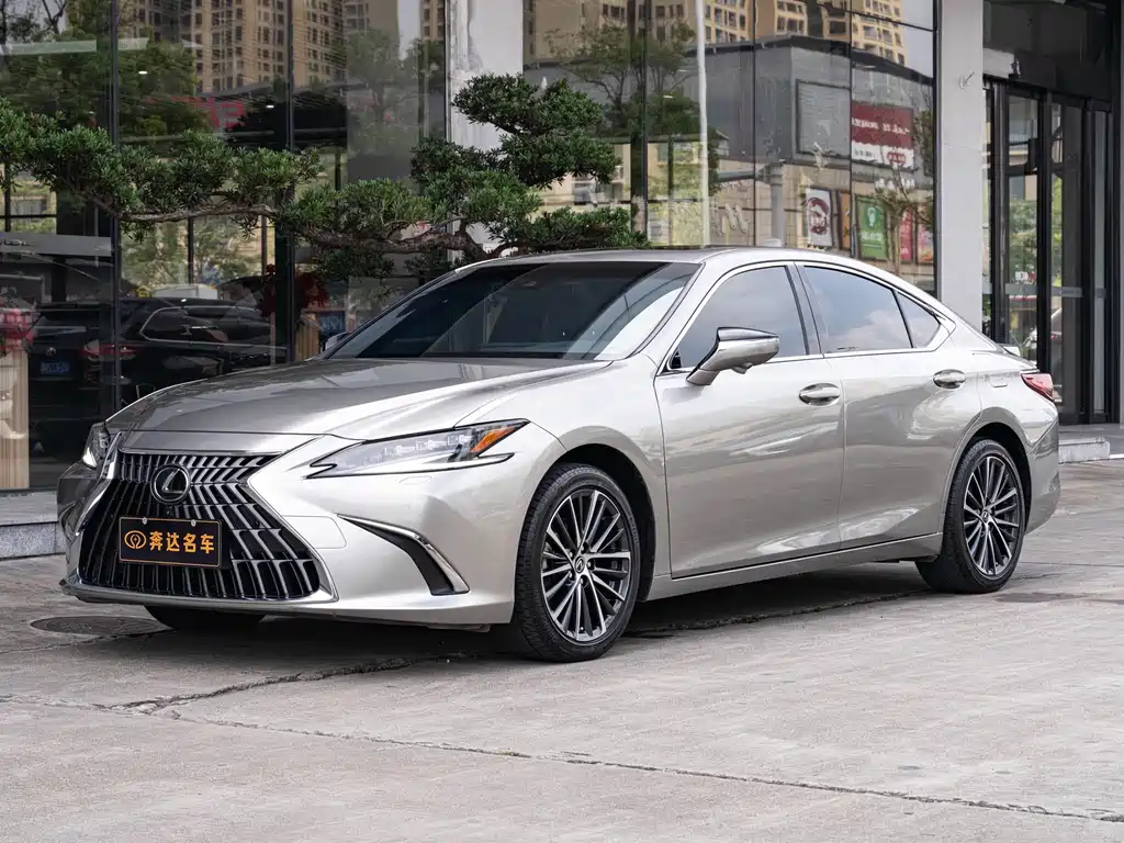 Lexus ES 2022 300h Premium