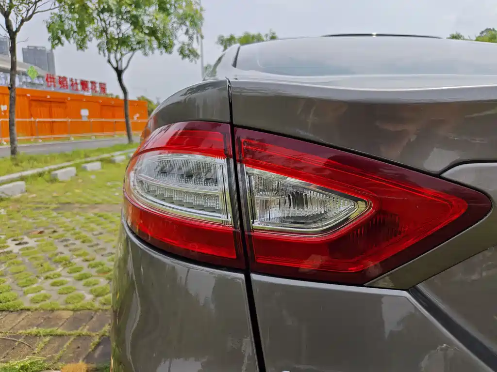 Ford Mondeo 2013 1.5L GTDi180 Fashion