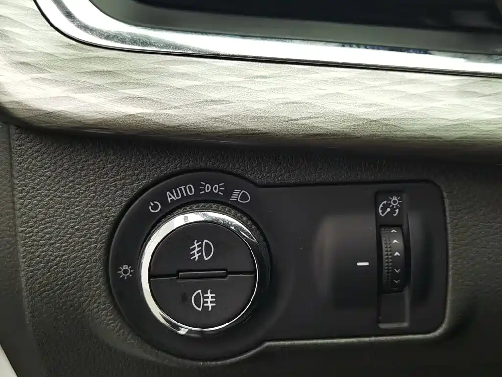 Chevrolet Malibu — миниатюра 21