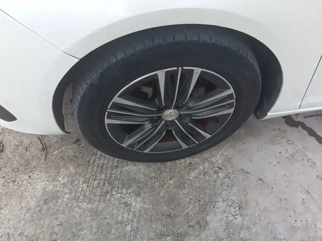 Peugeot 308 — миниатюра 23