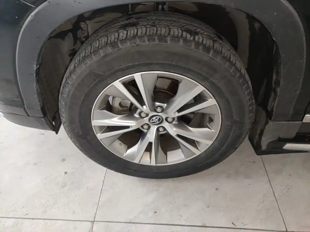 Toyota Highlander — миниатюра 23