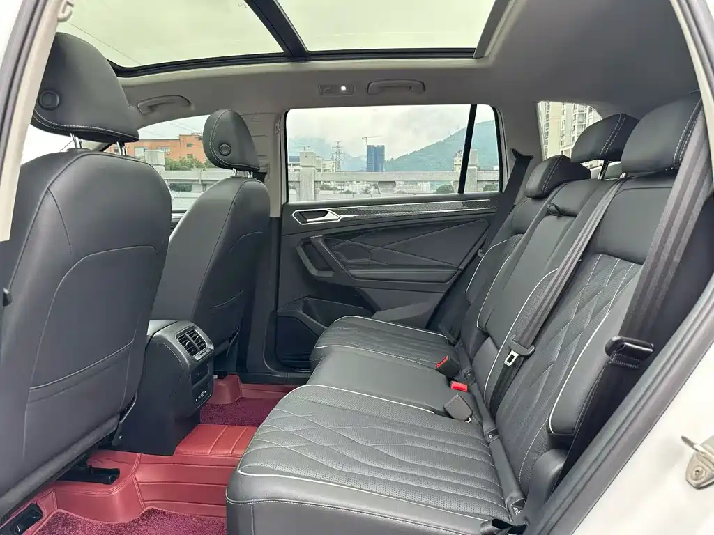 Volkswagen Tiguan L — миниатюра 5