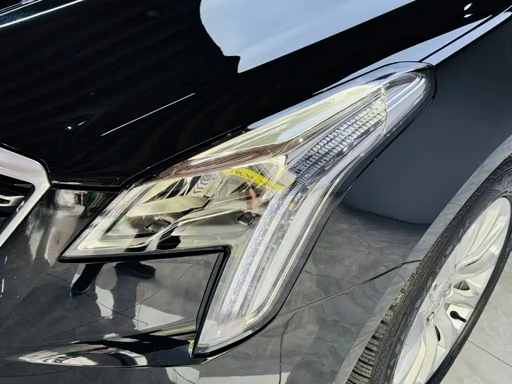 Cadillac XTS — миниатюра 7