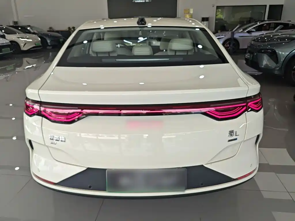 BYD Qin L — миниатюра 6