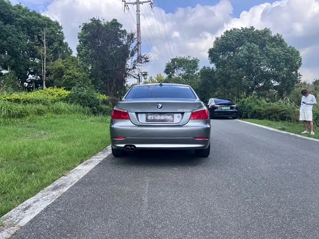 BMW 5 Series — миниатюра 6