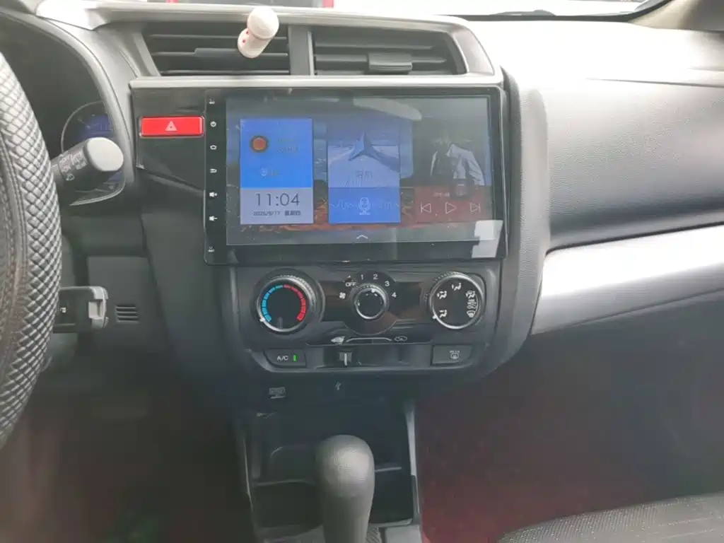 Honda Fit — миниатюра 13