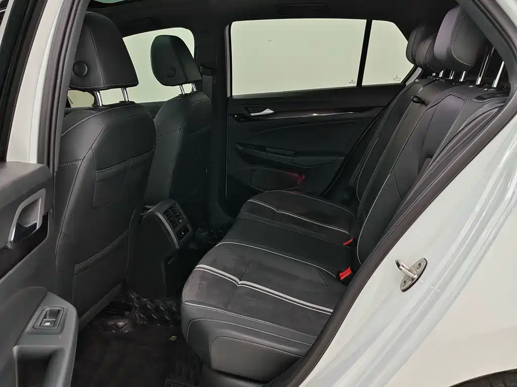 Volkswagen Golf — миниатюра 9