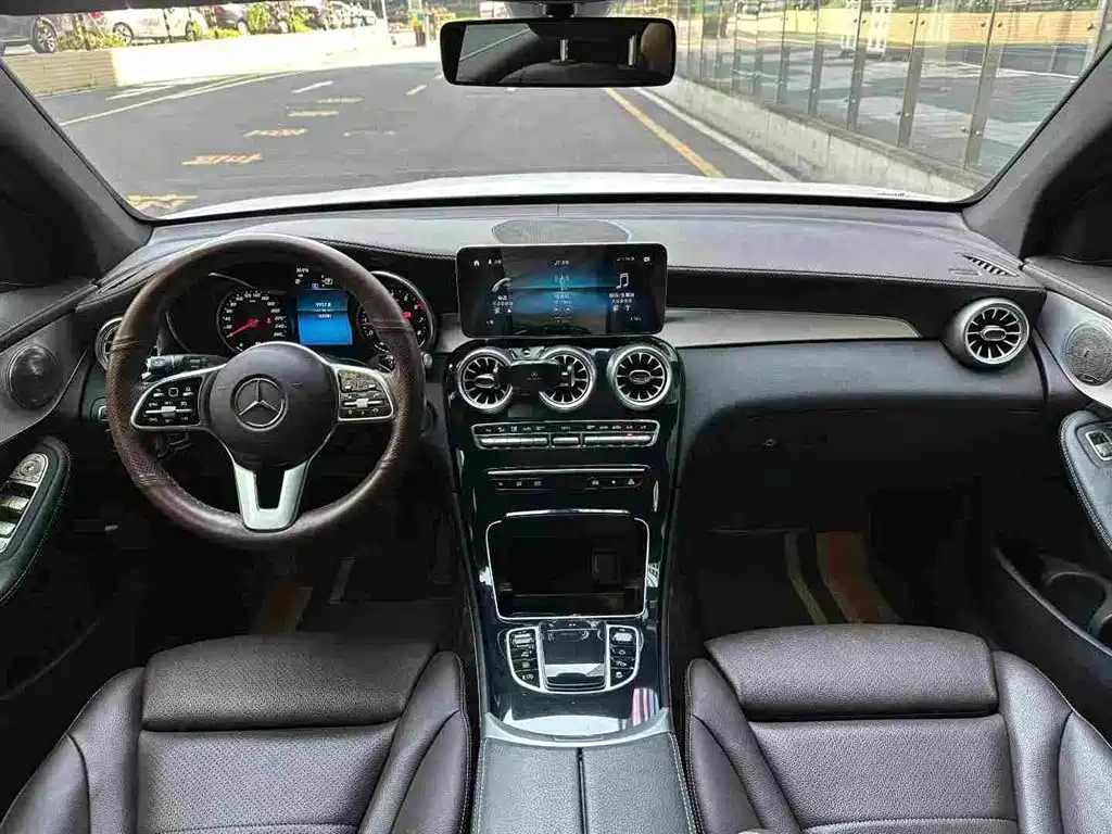 Mercedes-Benz GLC — миниатюра 7