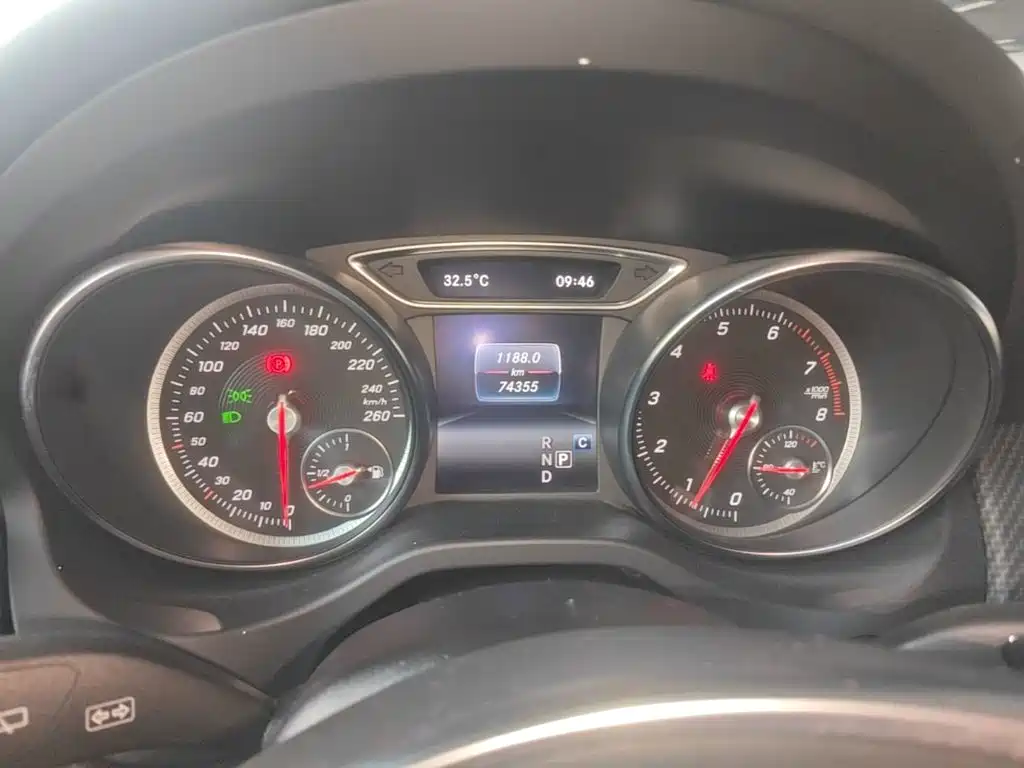 Mercedes-Benz GLA — миниатюра 12