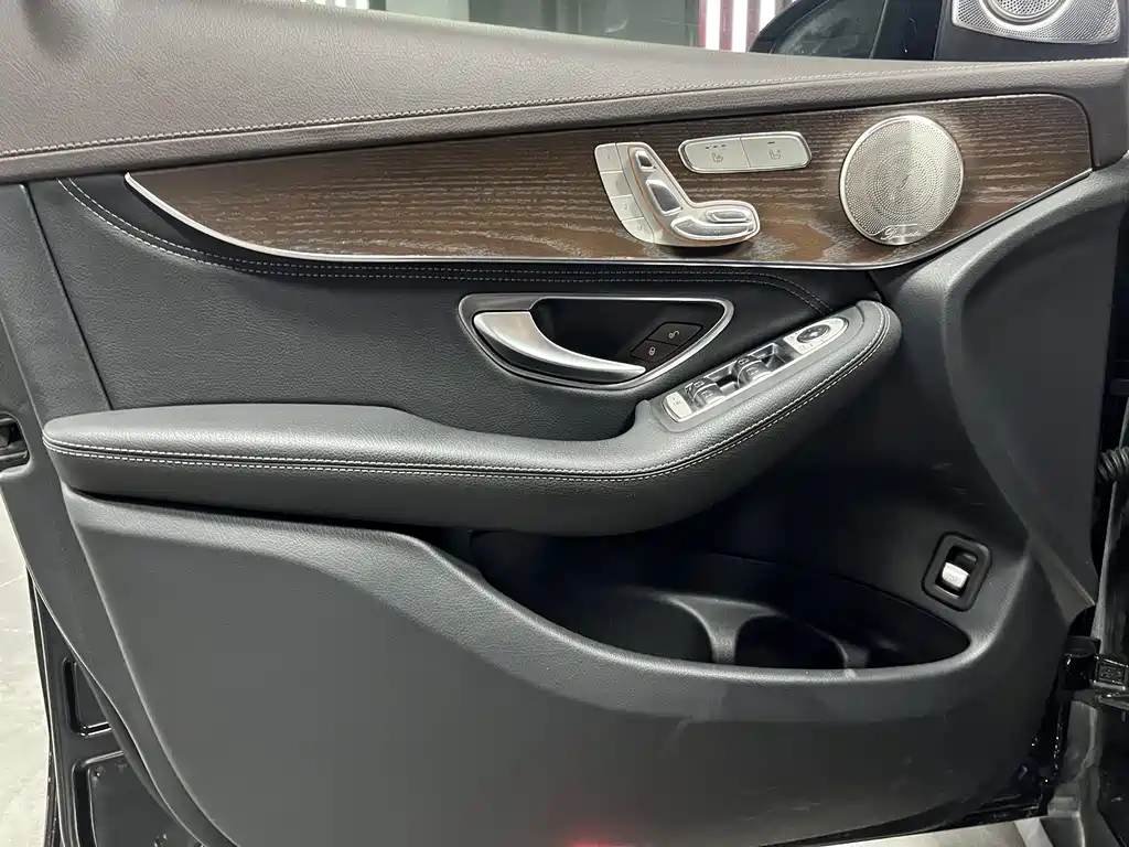 Mercedes-Benz GLC — миниатюра 11