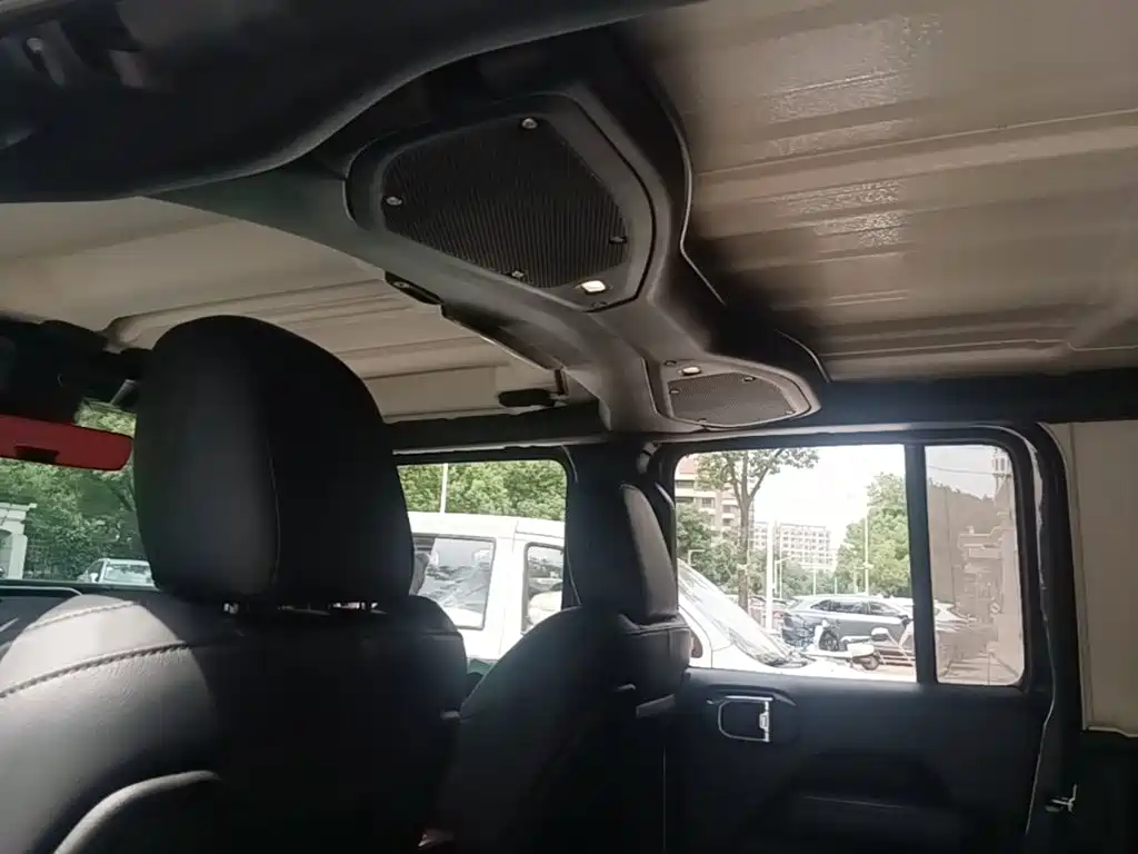 Jeep Wrangler — миниатюра 18