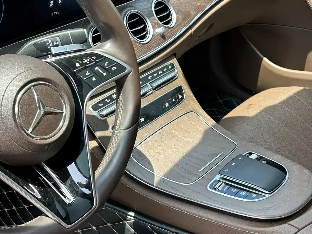 Mercedes-Benz E-Class E 2021 E 300 L Fashion