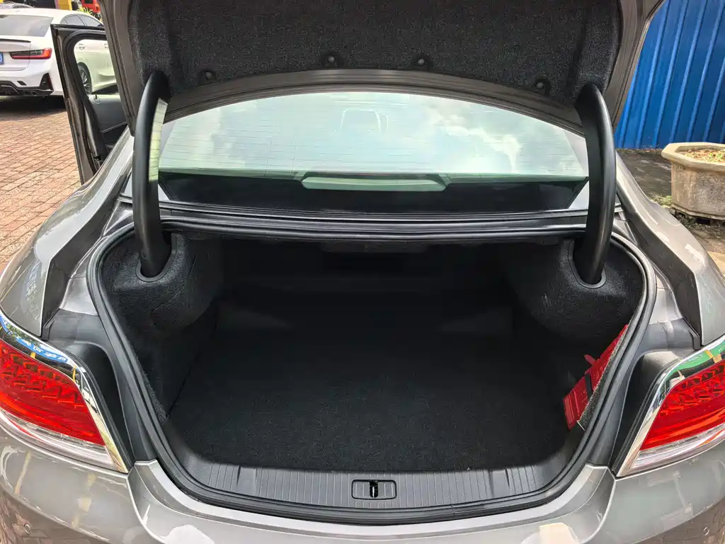 Buick LaCrosse — миниатюра 11