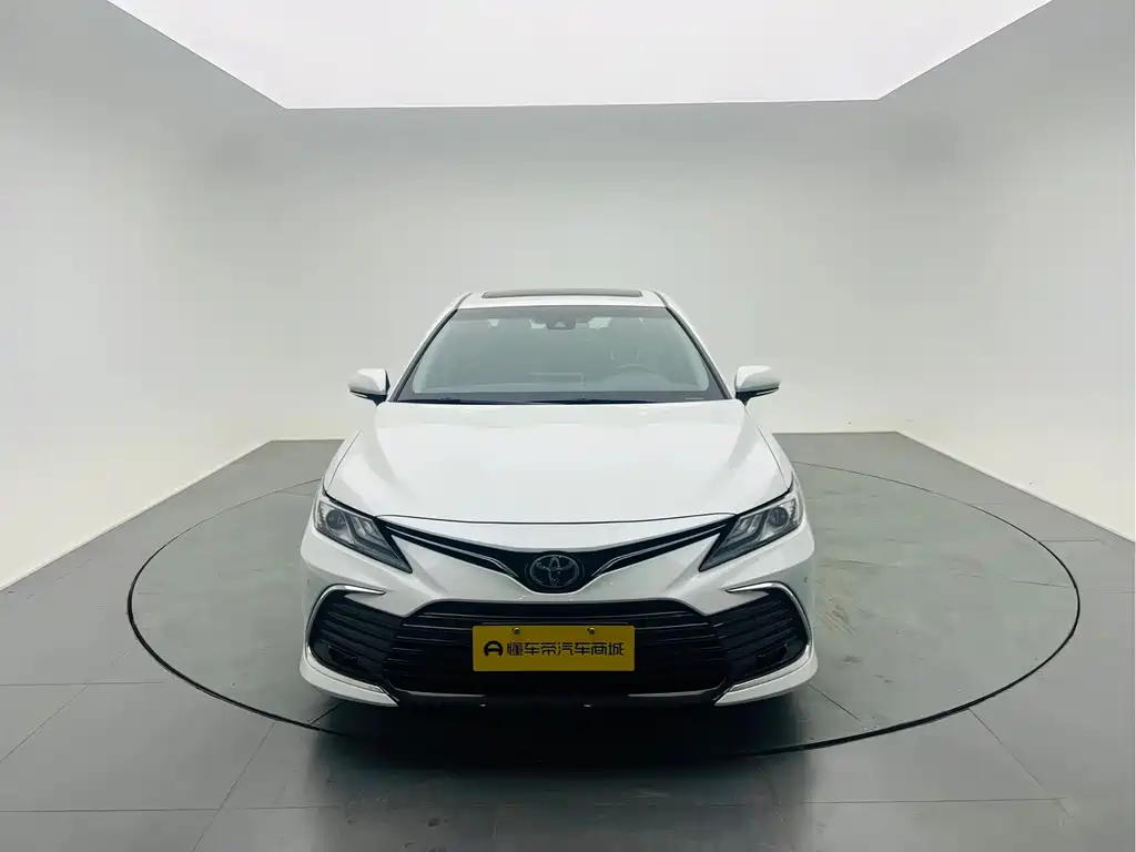 Toyota Camry 2021 2.0G Luxury