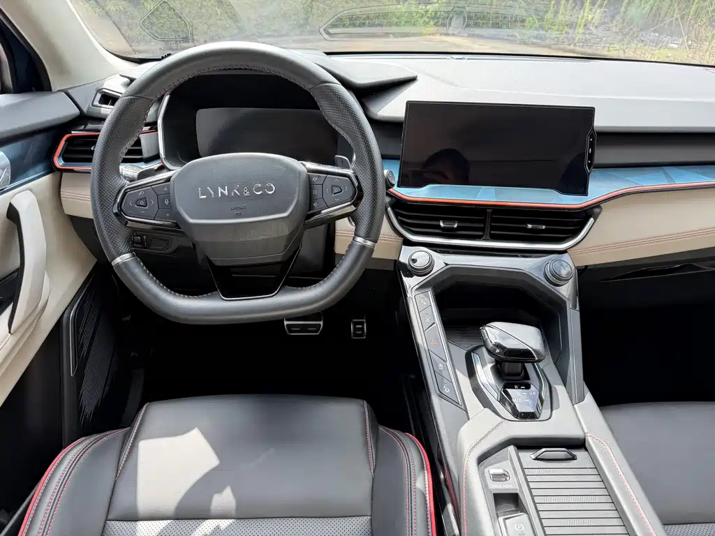 Lynk & Co 06 1.5T Dynamic Pro, фото 13