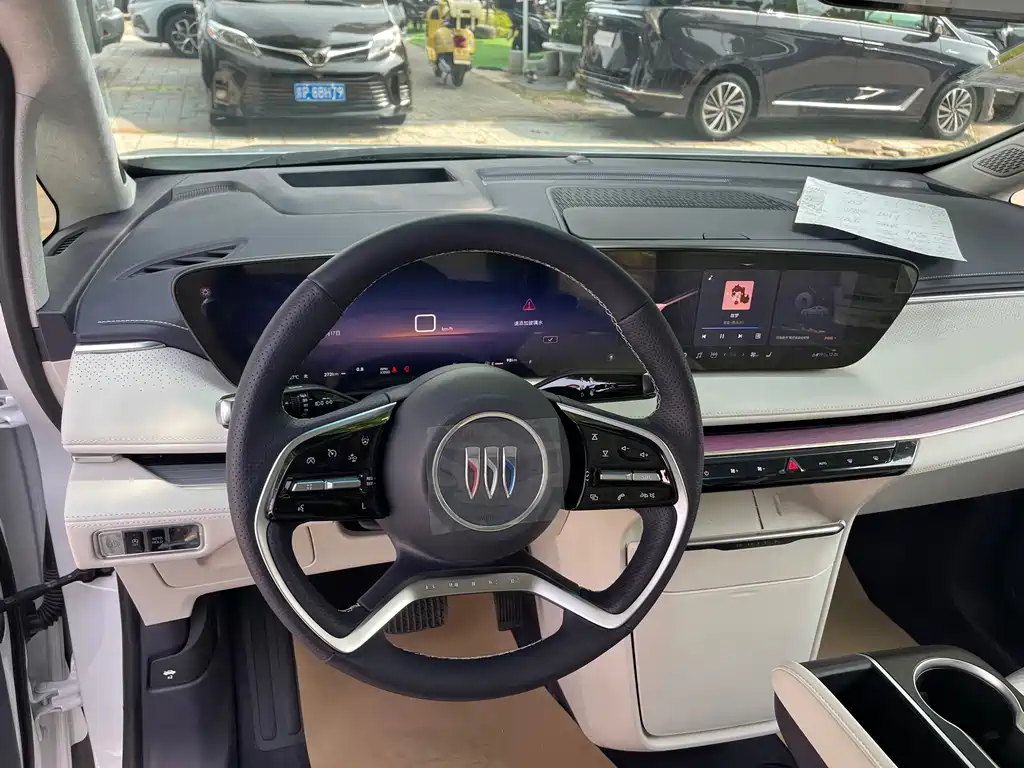 Buick GL8 — миниатюра 11