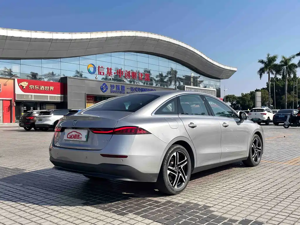Roewe D7 — миниатюра 8