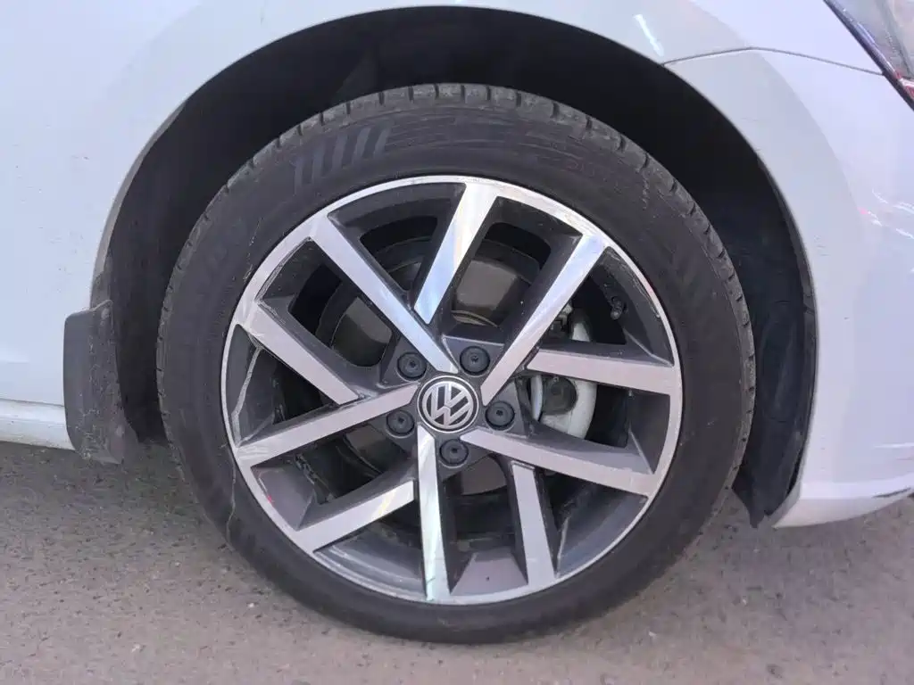 Volkswagen Golf — миниатюра 8