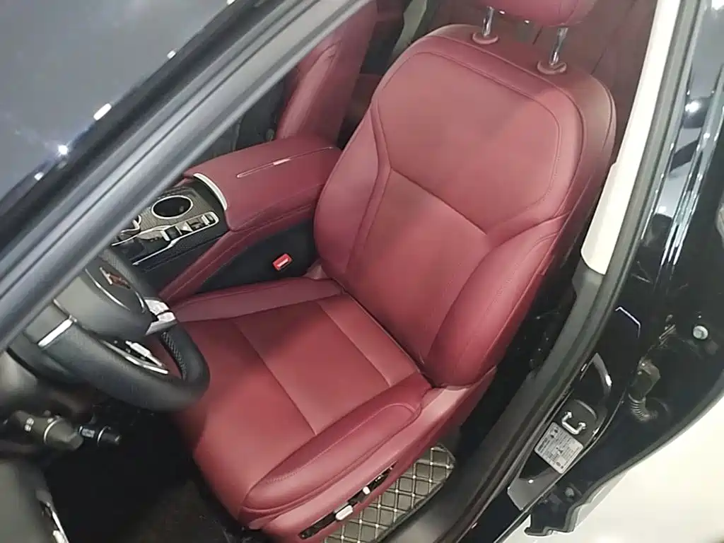 Hongqi Hongqi HS3 PHEV — миниатюра 15