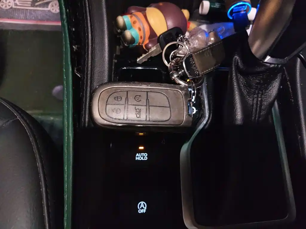 Jeep Grand Commander — миниатюра 9