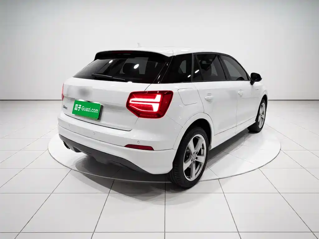 Audi Q2L — миниатюра 4