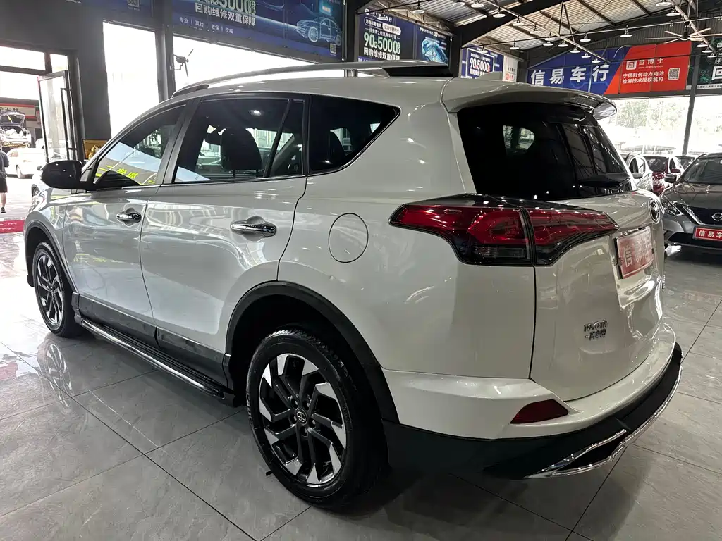 TOYOTA RAV4 RONGFANG