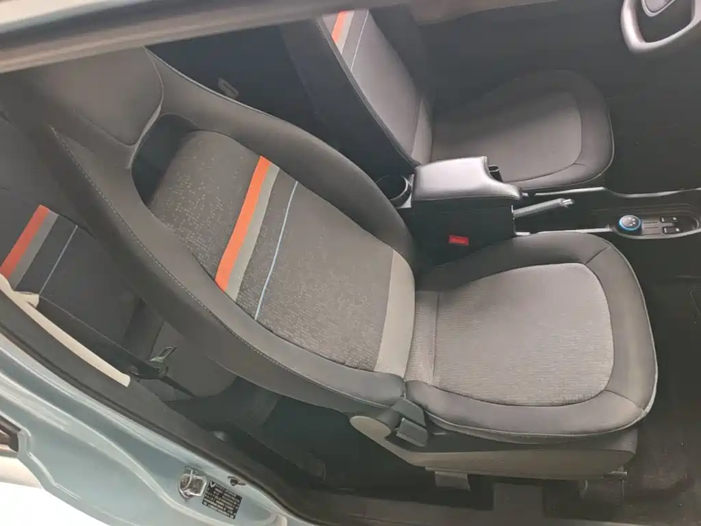 Wuling MINIEV — миниатюра 25