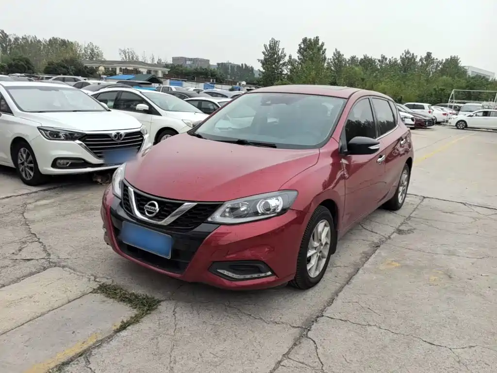 Nissan Tiida — миниатюра 2