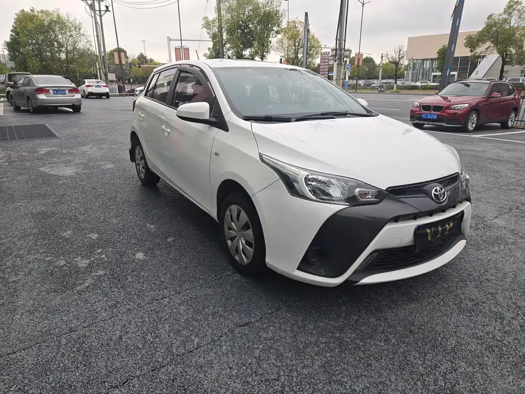 TOYOTA YARIS L ZHIXUAN