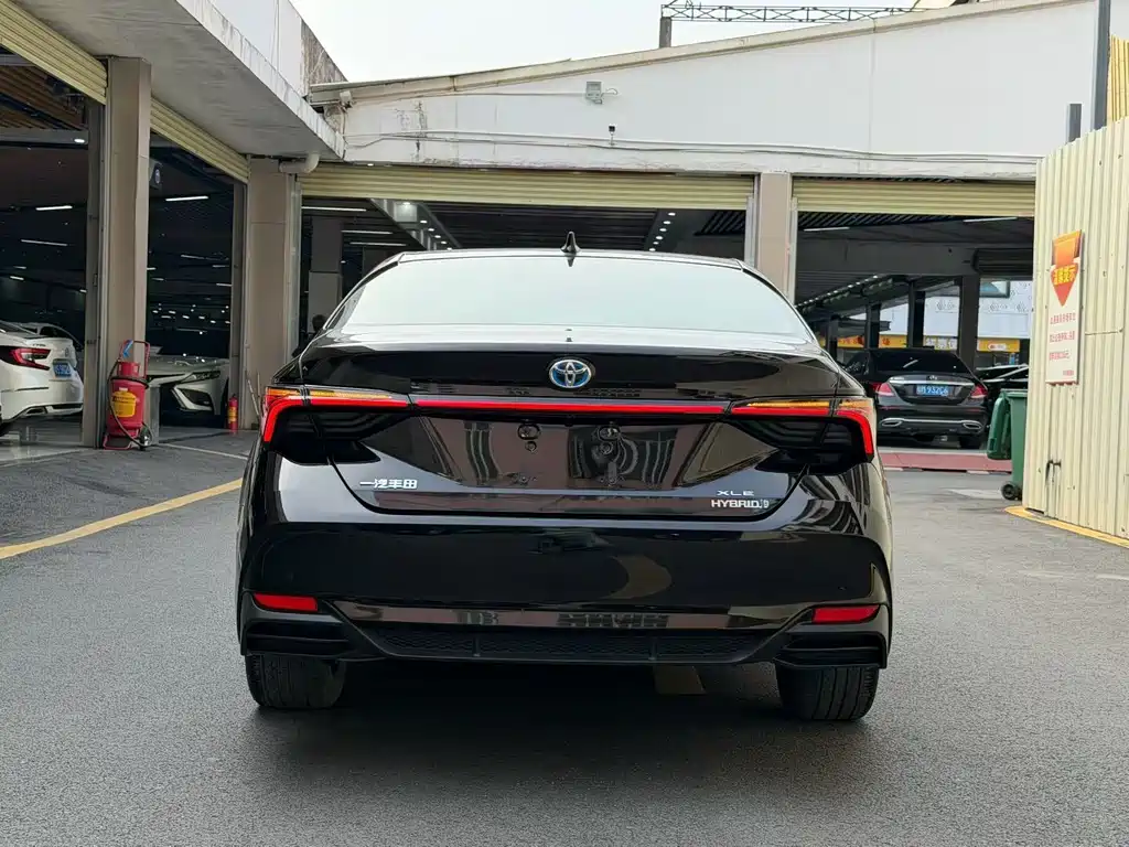 Toyota Avalon — миниатюра 8