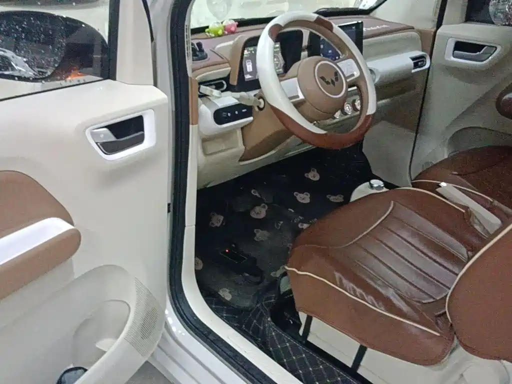 Wuling MINIEV — миниатюра 16