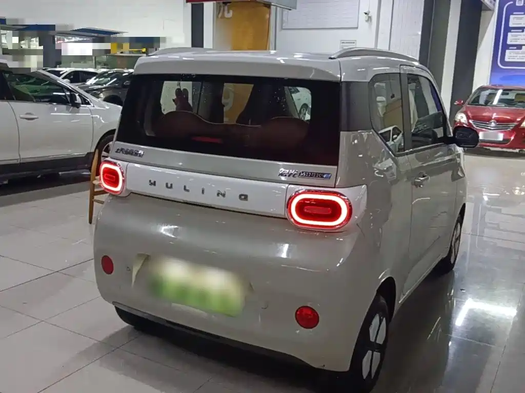 Wuling MINIEV — миниатюра 7