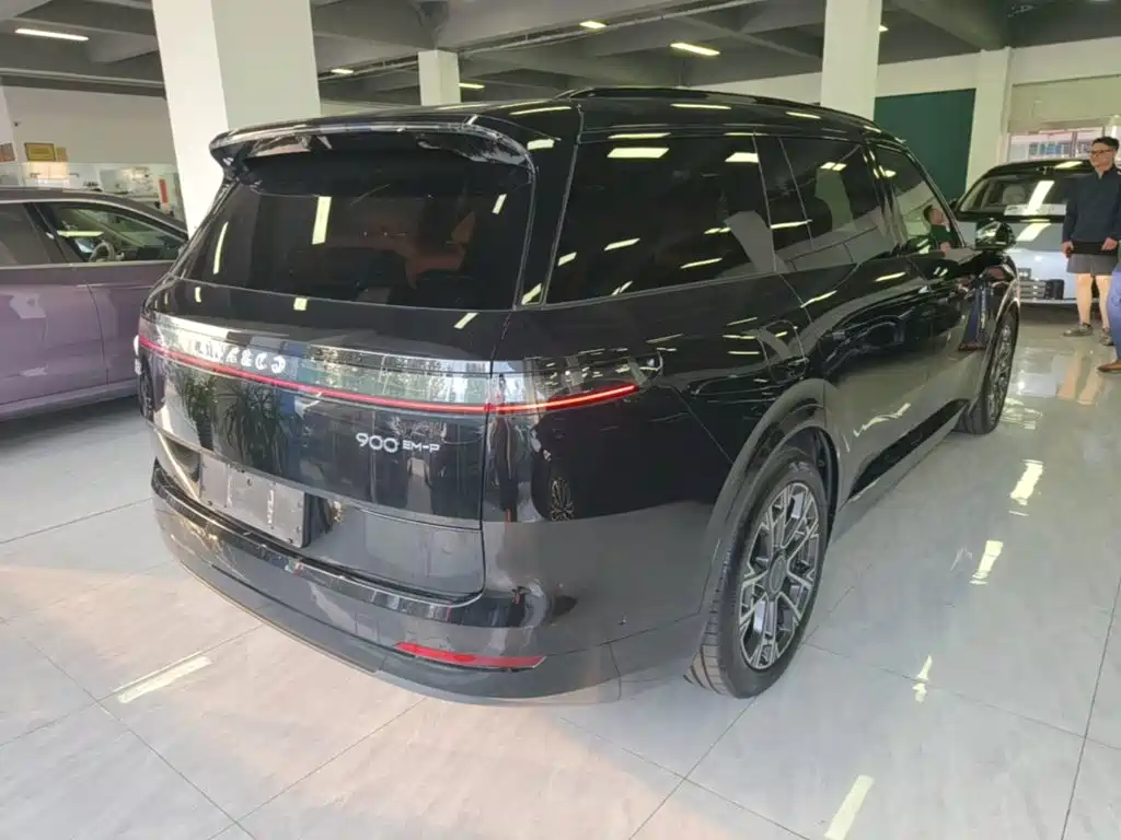 Lynk & Co 900 — миниатюра 7