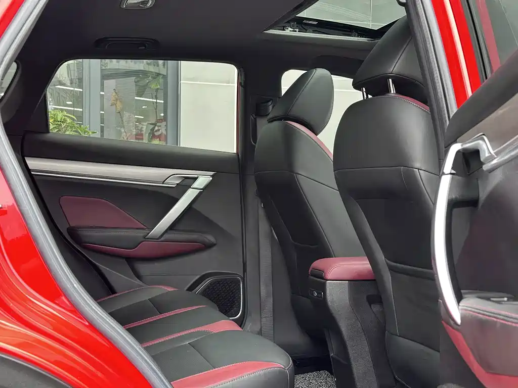 Geely Binyue — миниатюра 11