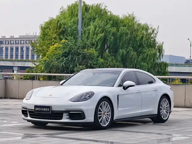 PORSCHE PANAMERA 2020