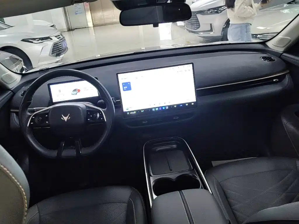 ARCFOX Beta T1 — миниатюра 10