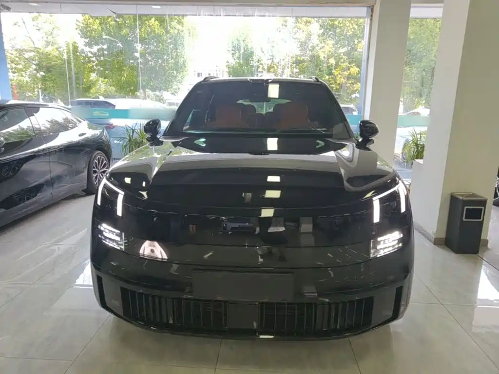 Lynk & Co 900 — миниатюра 3