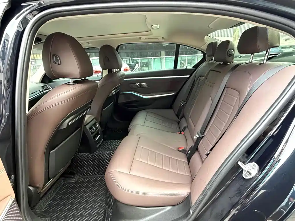 BMW 3 Series — миниатюра 6