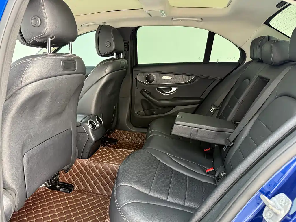 Mercedes-Benz C-Class - фото 12